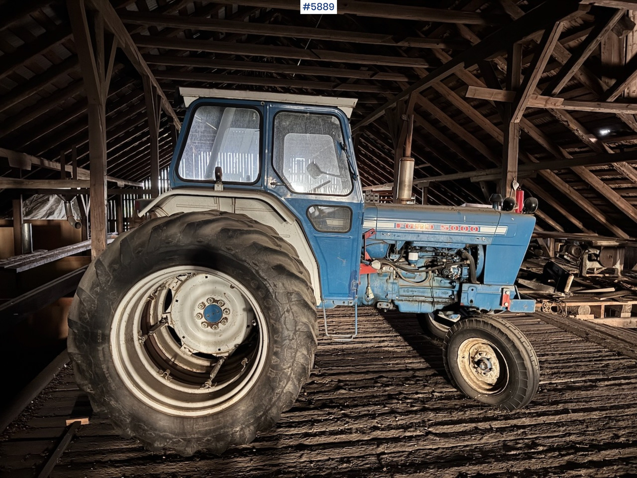 1975 Ford 5000 w/ Twin Wheels - Traktor: bild 5 1975 Ford 5000 w/ Twin Wheels - Traktor: bild 5