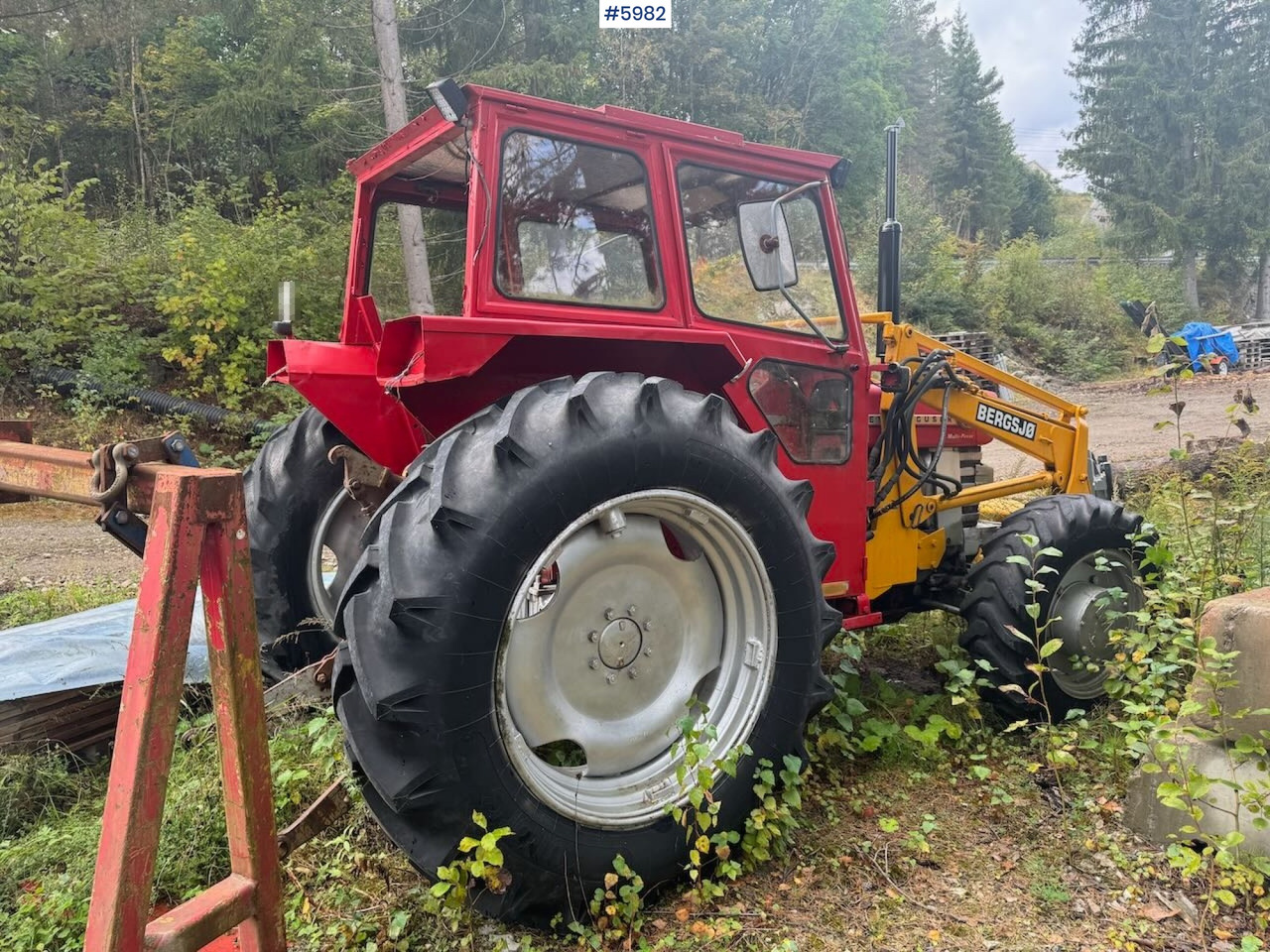 1975 Massey Ferguson 168 4x4 w/ loader - Traktor: bild 5 1975 Massey Ferguson 168 4x4 w/ loader - Traktor: bild 5