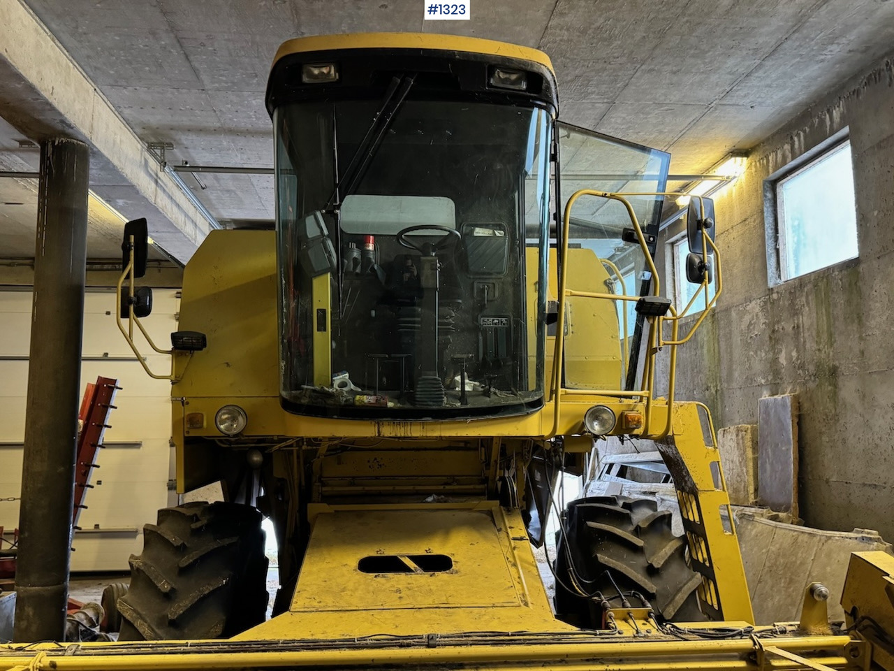 1992 New Holland TC52 Combine - Skördetröska: bild 4 1992 New Holland TC52 Combine - Skördetröska: bild 4