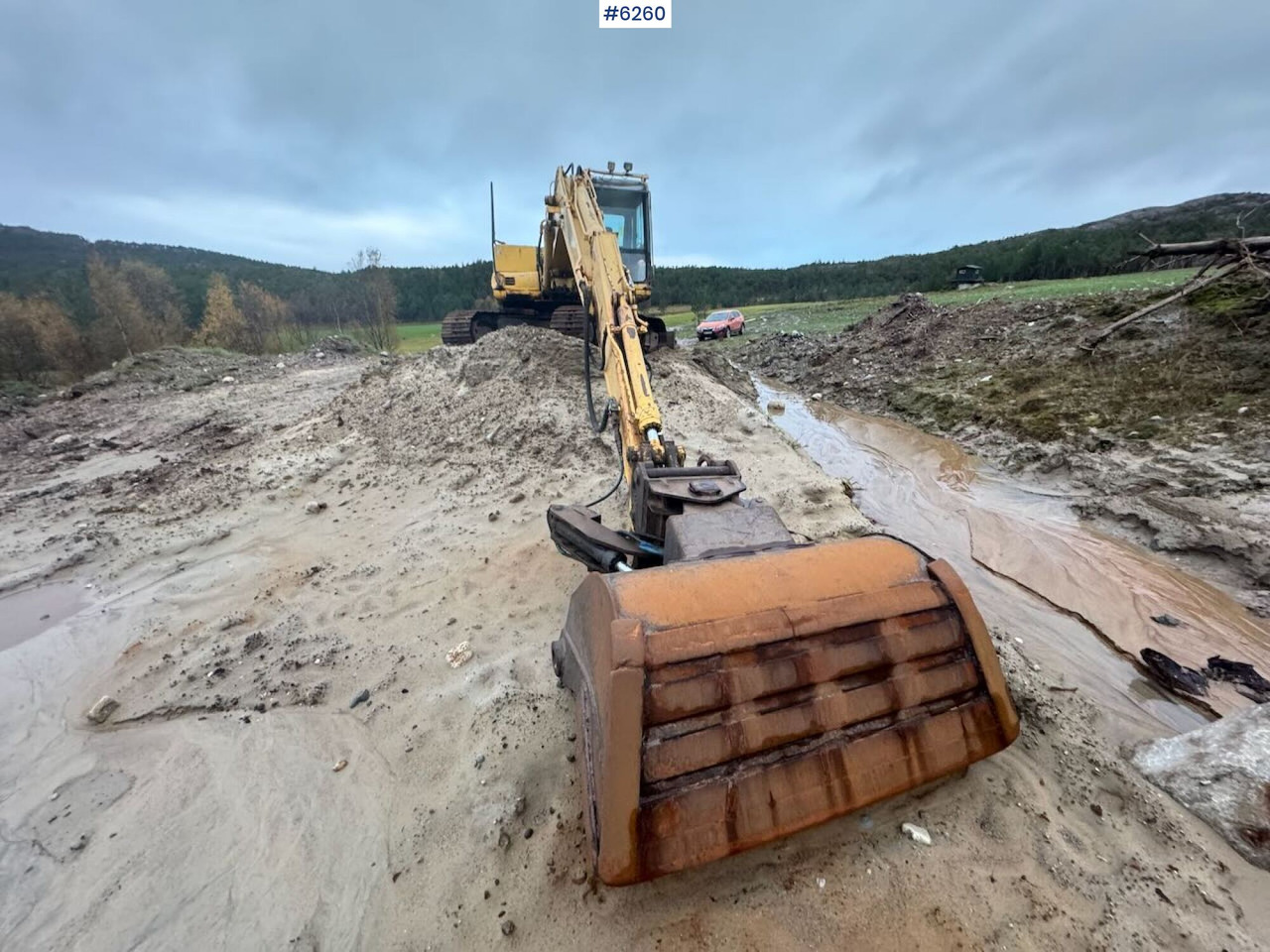 1998 Komatsu PC130-6K with Grading Bucket and Digging Bucket! - Grävmaskin: bild 5 1998 Komatsu PC130-6K with Grading Bucket and Digging Bucket! - Grävmaskin: bild 5