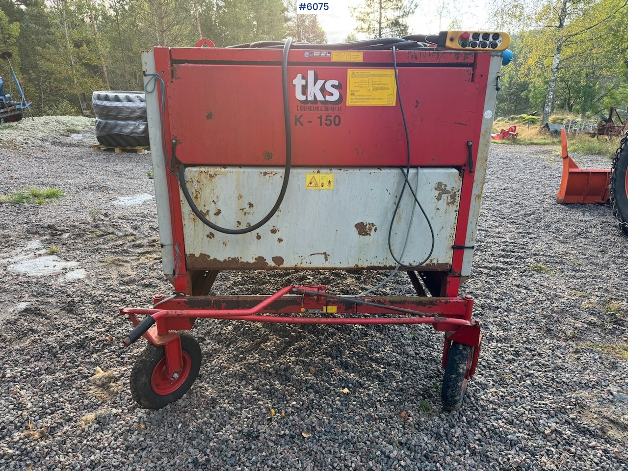Utrustning för vallskörd 2000 TKS K-150 Round bale cutter with wheel drive.: bild 7
