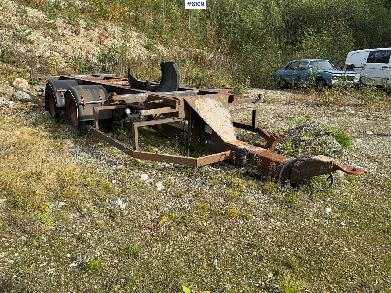 2002 Istrail container trailer. Repair object. - Låg lastare trailer: bild 1 2002 Istrail container trailer. Repair object. - Låg lastare trailer: bild 1