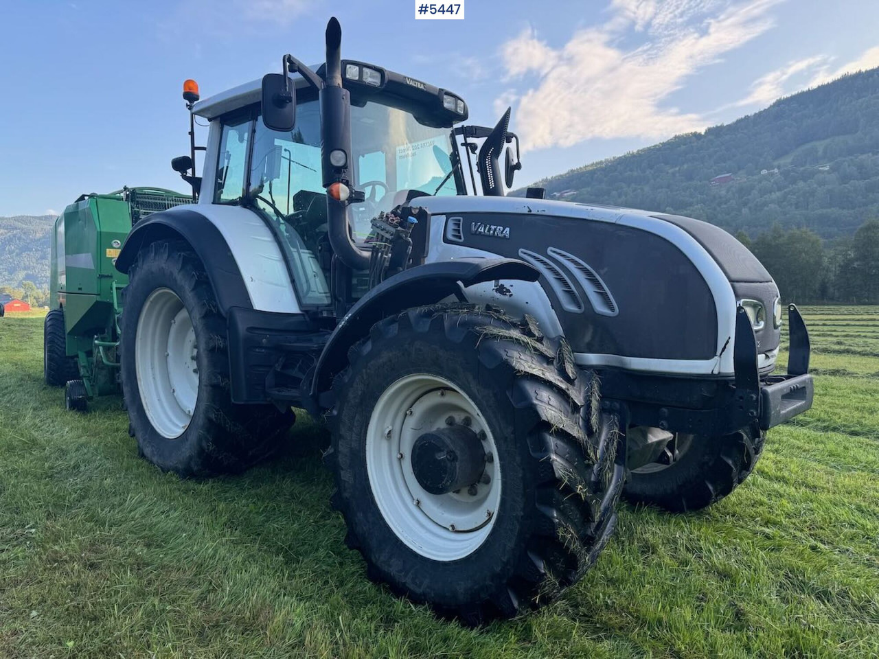 Traktor 2009 Valtra T202 w/ loader: bild 9 Traktor 2009 Valtra T202 w/ loader: bild 9