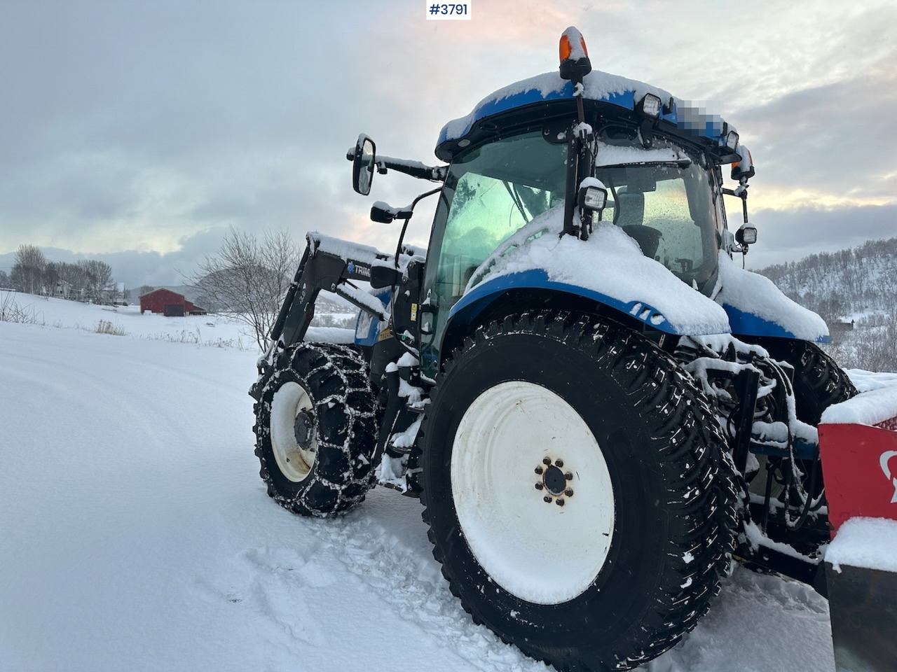 2010 New Holland T6040 4x4 plow rigged tractor w/ Trima +3.0p front loader, brand new chains, snow bucket and Westbjørn snow blower. WATCH VIDEO. - Traktor: bild 5 2010 New Holland T6040 4x4 plow rigged tractor w/ Trima +3.0p front loader, brand new chains, snow bucket and Westbjørn snow blower. WATCH VIDEO. - Traktor: bild 5