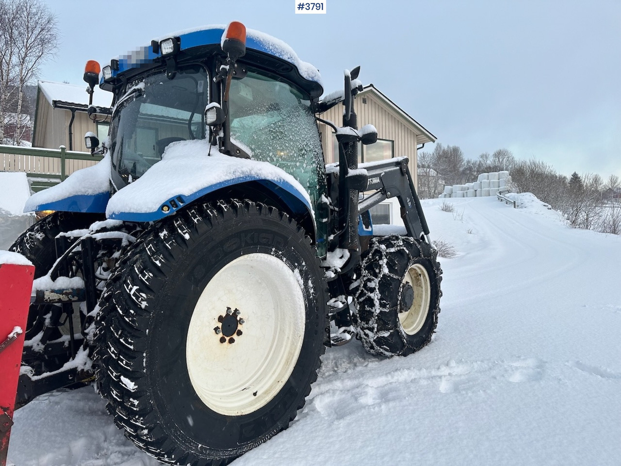 2010 New Holland T6040 4x4 plow rigged tractor w/ Trima +3.0p front loader, brand new chains, snow bucket and Westbjørn snow blower. WATCH VIDEO. - Traktor: bild 4 2010 New Holland T6040 4x4 plow rigged tractor w/ Trima +3.0p front loader, brand new chains, snow bucket and Westbjørn snow blower. WATCH VIDEO. - Traktor: bild 4