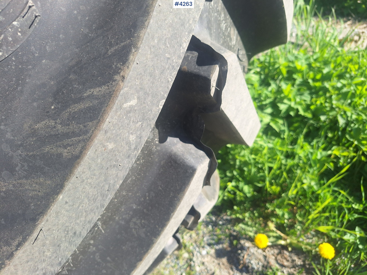 2011 Fent 820 Vario TMS w/ plow plate - Traktor: bild 5 2011 Fent 820 Vario TMS w/ plow plate - Traktor: bild 5