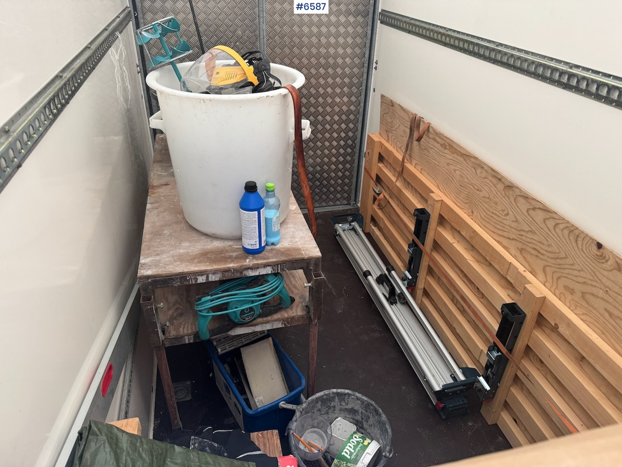 Bilsläp 2015 For Williams BV 105G 6 Closet hanger: bild 19 Bilsläp 2015 For Williams BV 105G 6 Closet hanger: bild 19