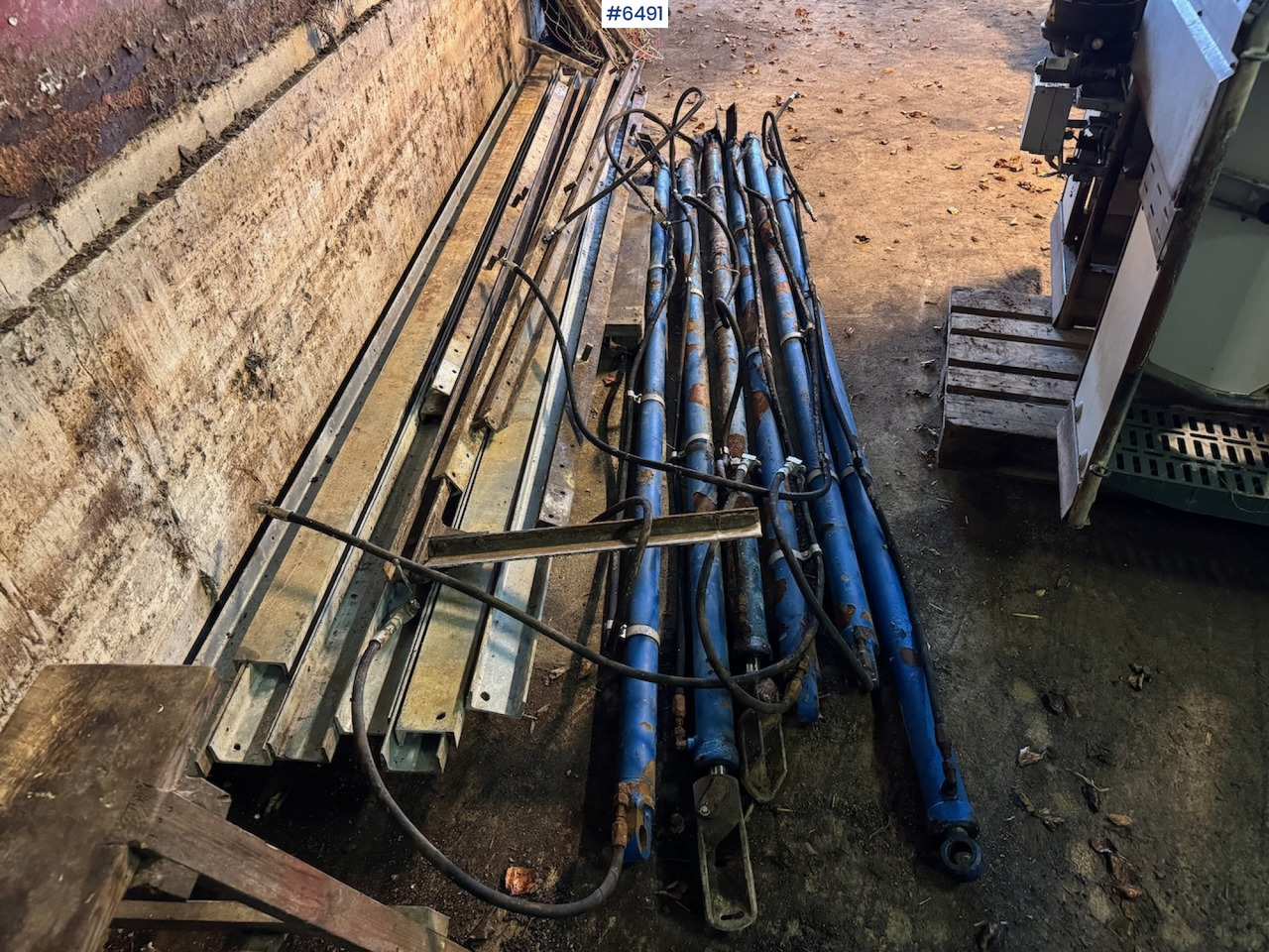 2015 Hydraulic shovel system w/ motor - Utrustning för uppfödnings: bild 1 2015 Hydraulic shovel system w/ motor - Utrustning för uppfödnings: bild 1