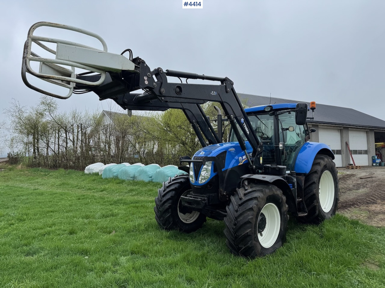 2015 New Holland T7.185 Auto Command w/Front Loader - Traktor: bild 1 2015 New Holland T7.185 Auto Command w/Front Loader - Traktor: bild 1