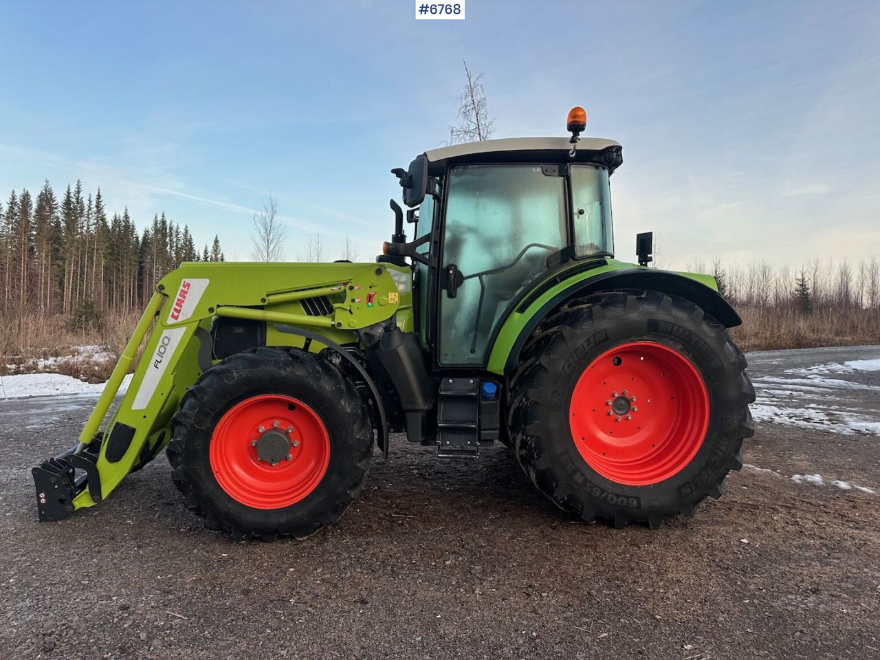 2017 Claas Arion 440 4x4 tractor w/ front loader, GPS setup and good tires. Low hours! - Traktor: bild 2 2017 Claas Arion 440 4x4 tractor w/ front loader, GPS setup and good tires. Low hours! - Traktor: bild 2
