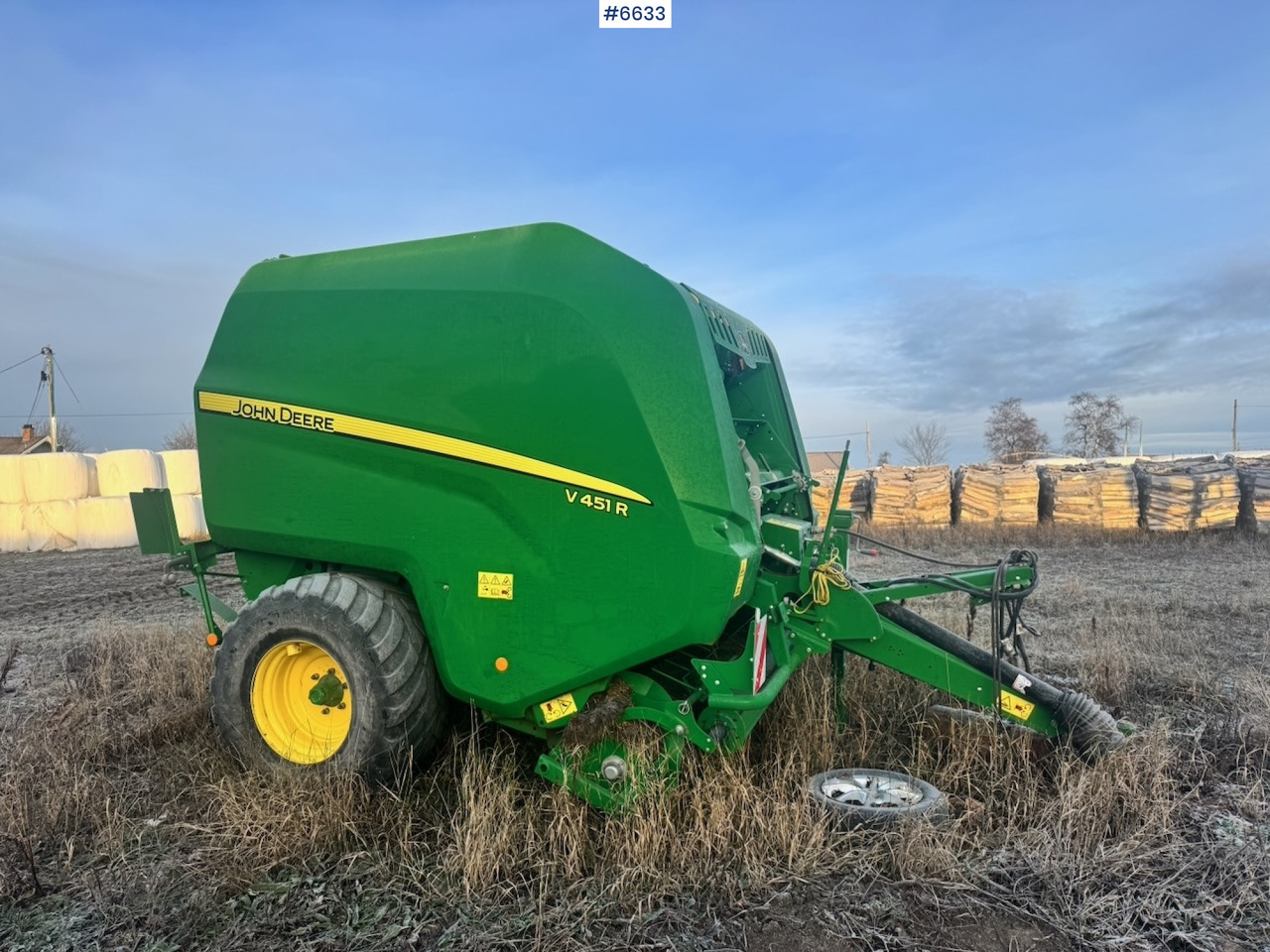 2018 John Deere V451R Round baler - Utrustning för vallskörd: bild 2 2018 John Deere V451R Round baler - Utrustning för vallskörd: bild 2