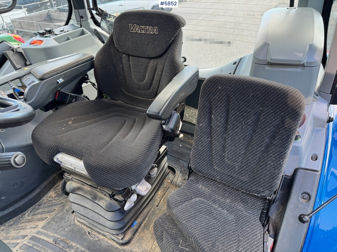 Traktor 2022 Valtra N175 w/ front loader.: bild 16