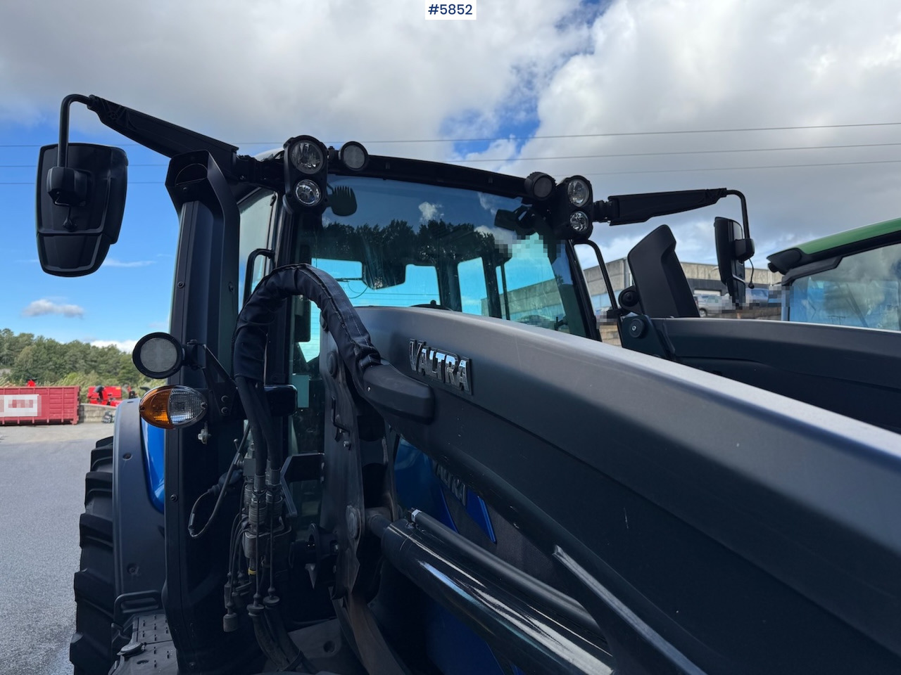 Traktor 2022 Valtra N175 w/ front loader.: bild 12