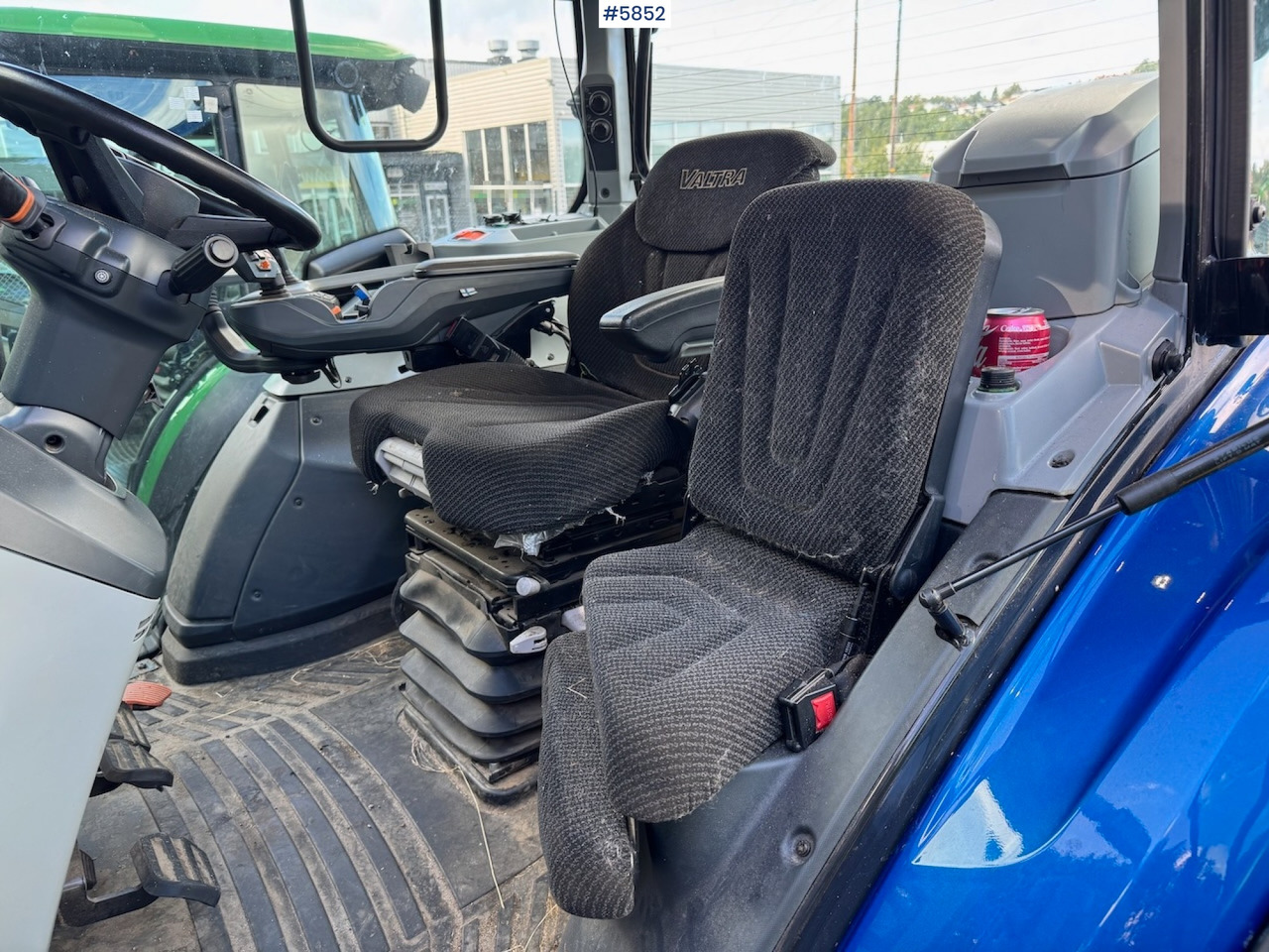 Traktor 2022 Valtra N175 w/ front loader.: bild 18