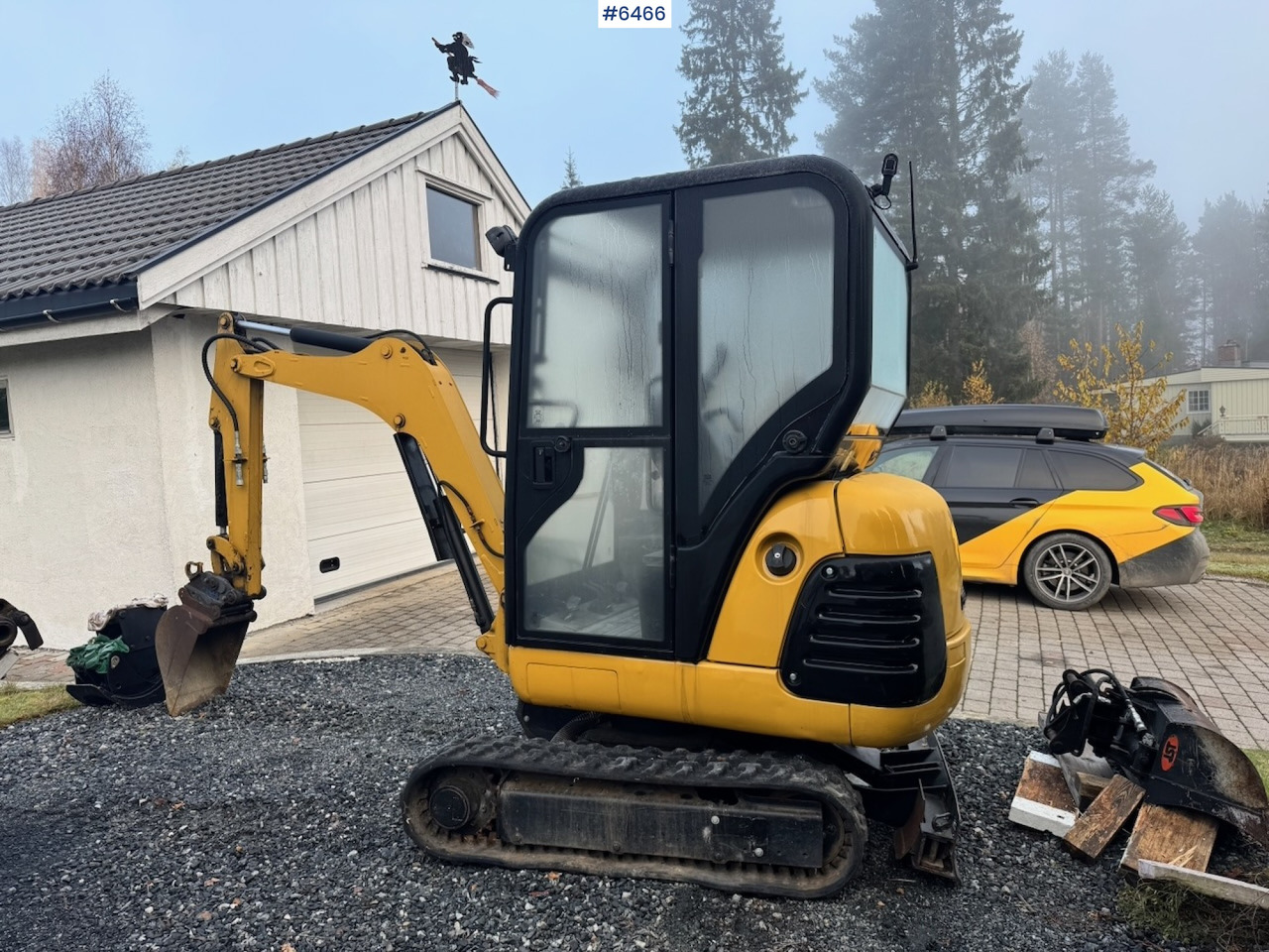 Approx. 2004 CAT 301.8 Mini excavator w/ 4 buckets and grapple. - Minigrävmaskin: bild 5 Approx. 2004 CAT 301.8 Mini excavator w/ 4 buckets and grapple. - Minigrävmaskin: bild 5
