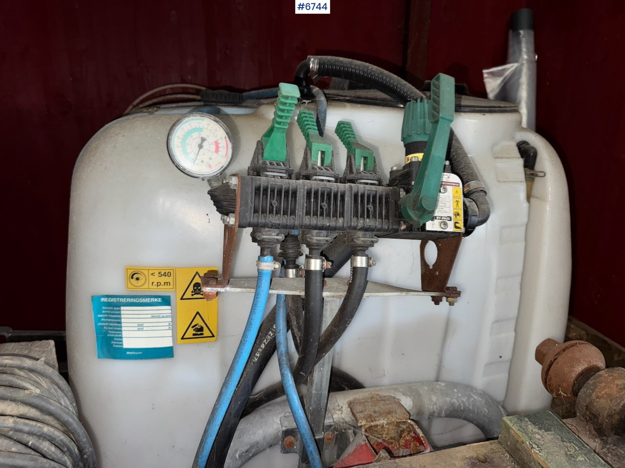 Field sprayer 8 meters - Spruta: bild 2 Field sprayer 8 meters - Spruta: bild 2