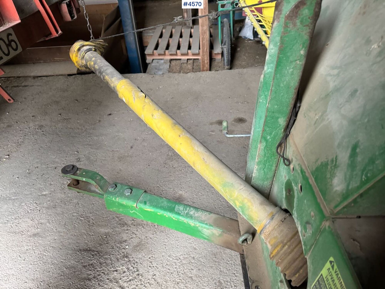 Utrustning för vallskörd John Deere 332A Square baler: bild 12