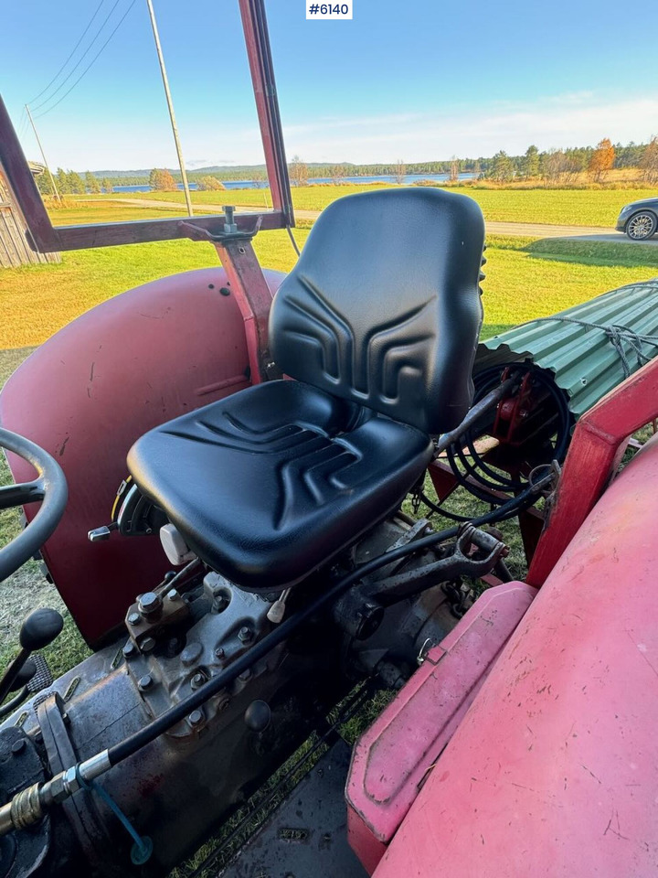 Traktor Massey Ferguson 133: bild 9