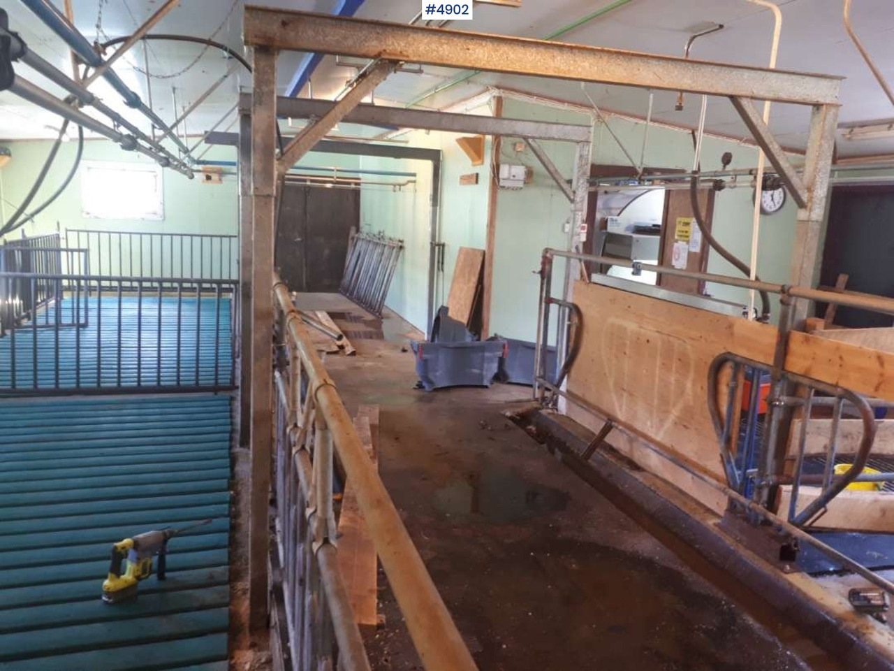 Stands, rails, and trolleys for TKS Apetitt feed wagon. - Utrustning för uppfödnings: bild 1 Stands, rails, and trolleys for TKS Apetitt feed wagon. - Utrustning för uppfödnings: bild 1