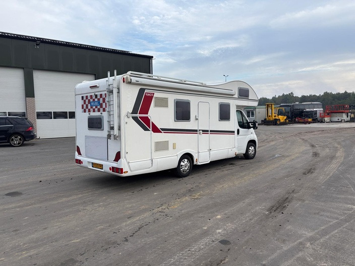 Rimor seal 9 - Alkovbil: bild 3 Rimor seal 9 - Alkovbil: bild 3