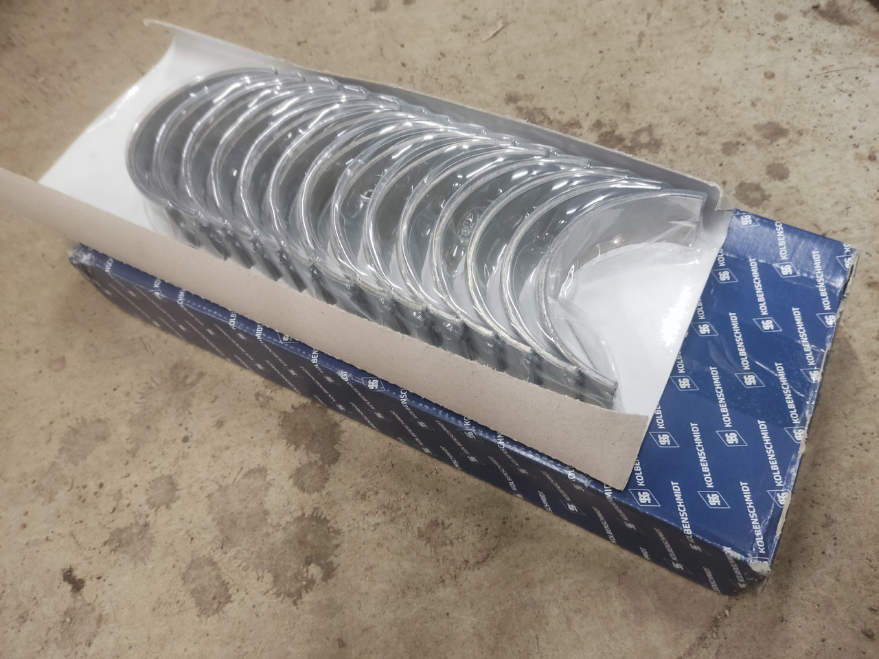 MAN TGX TGS main bearings with OUTSIDE repair oversize +0.5mm Kolbenschmidt - Motorlager: bild 1 MAN TGX TGS main bearings with OUTSIDE repair oversize +0.5mm Kolbenschmidt - Motorlager: bild 1