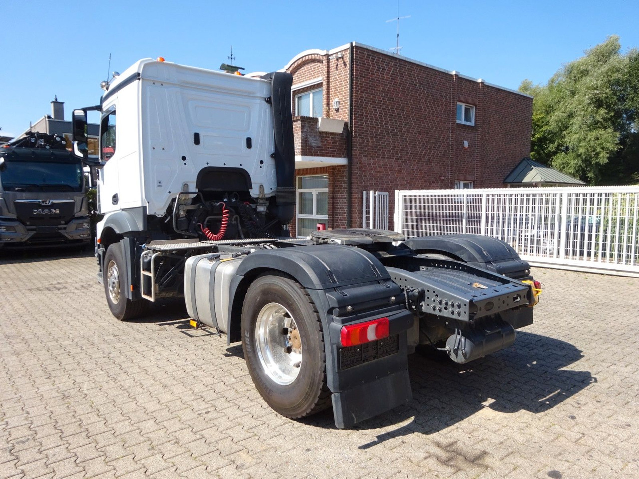 Mercedes-Benz 1846 Actros SZM HAD ALLRAD - Dragbil: bild 4 Mercedes-Benz 1846 Actros SZM HAD ALLRAD - Dragbil: bild 4