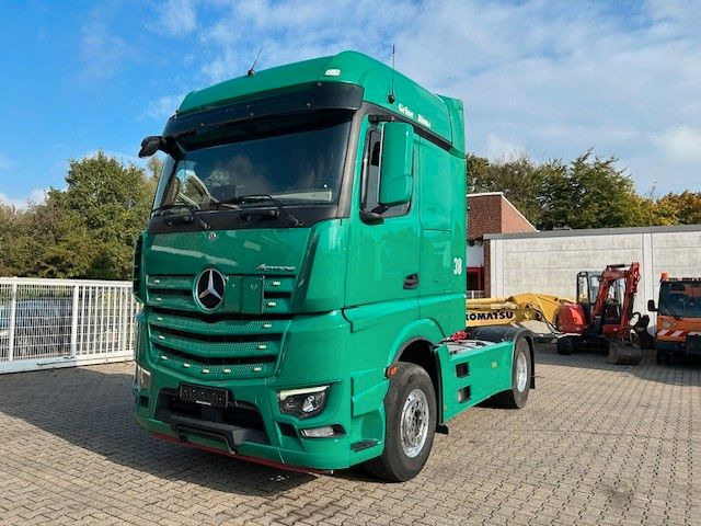 Mercedes-Benz 1851 Actros SZM mit Kipper-Pumpe 4x2 - Dragbil: bild 1 Mercedes-Benz 1851 Actros SZM mit Kipper-Pumpe 4x2 - Dragbil: bild 1