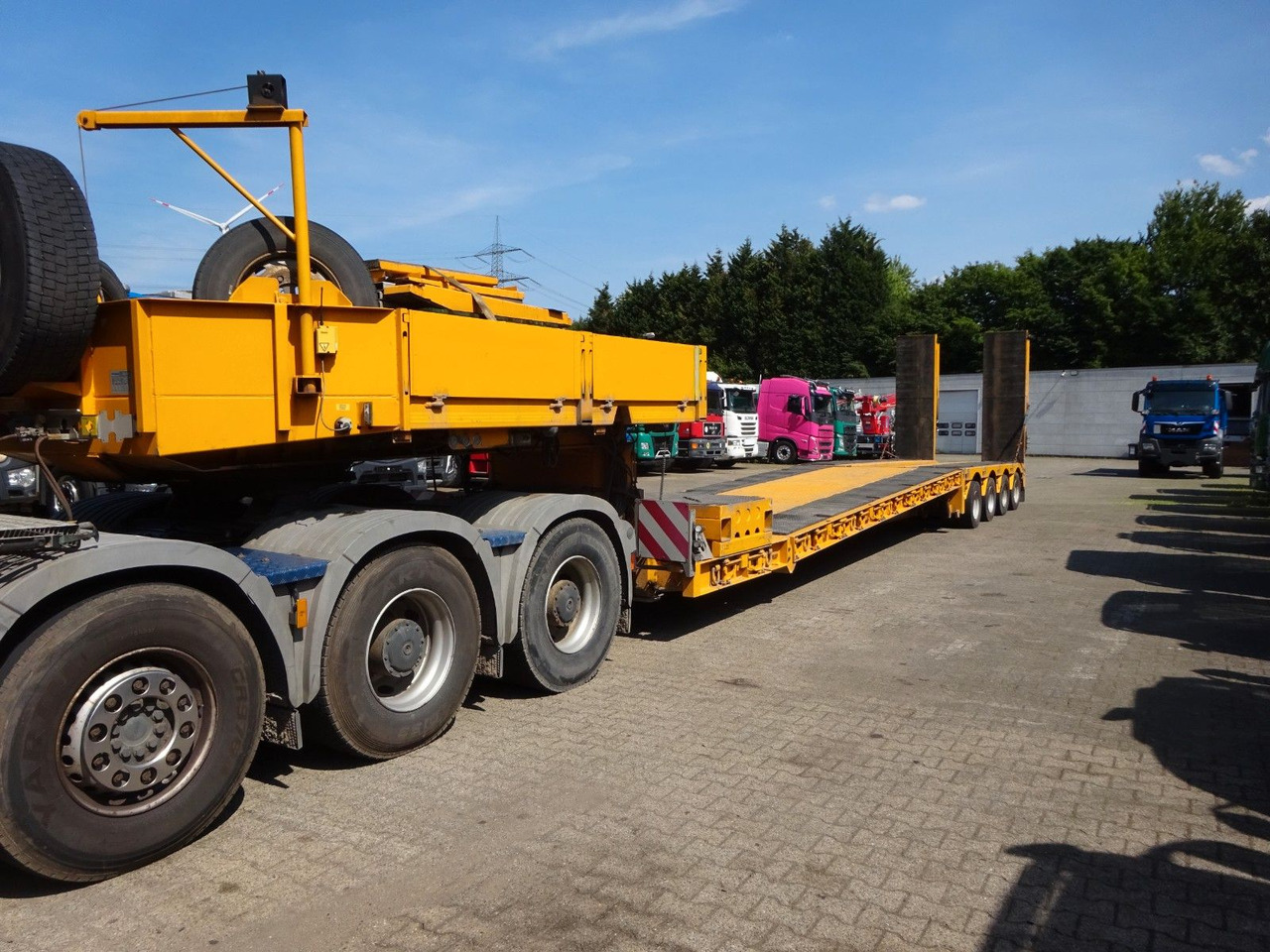 Faymonville 4 Achser Tiefbett abnehmbarem S-Hals ausziehbar - Låg lastare semitrailer: bild 2 Faymonville 4 Achser Tiefbett abnehmbarem S-Hals ausziehbar - Låg lastare semitrailer: bild 2