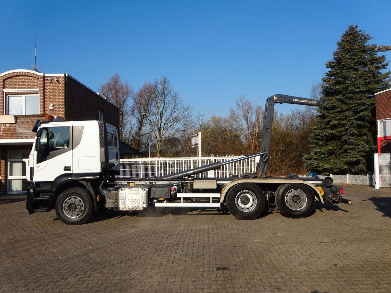 Iveco STRALIS 400 MEILLER Abroller Lift-Lenkachse 6x2 Iveco STRALIS 400 MEILLER Abroller Lift-Lenkachse 6x2 - Lastväxlare lastbil: bild 3 Iveco STRALIS 400 MEILLER Abroller Lift-Lenkachse 6x2 Iveco STRALIS 400 MEILLER Abroller Lift-Lenkachse 6x2 - Lastväxlare lastbil: bild 3
