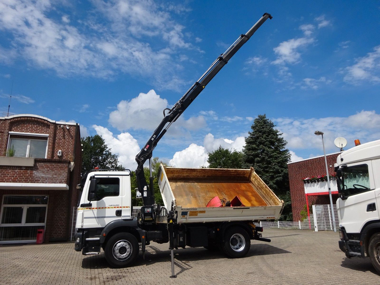 MAN 15.290 TGM 3Skipper + HIAB 111-B3 HIDUO Kran 4x2 - Tippbil lastbil, Kranbil: bild 3 MAN 15.290 TGM 3Skipper + HIAB 111-B3 HIDUO Kran 4x2 - Tippbil lastbil, Kranbil: bild 3