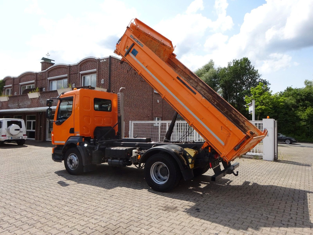 Volvo FL 280 MEILLER 3Skipper 4x2 - Tippbil lastbil: bild 2 Volvo FL 280 MEILLER 3Skipper 4x2 - Tippbil lastbil: bild 2