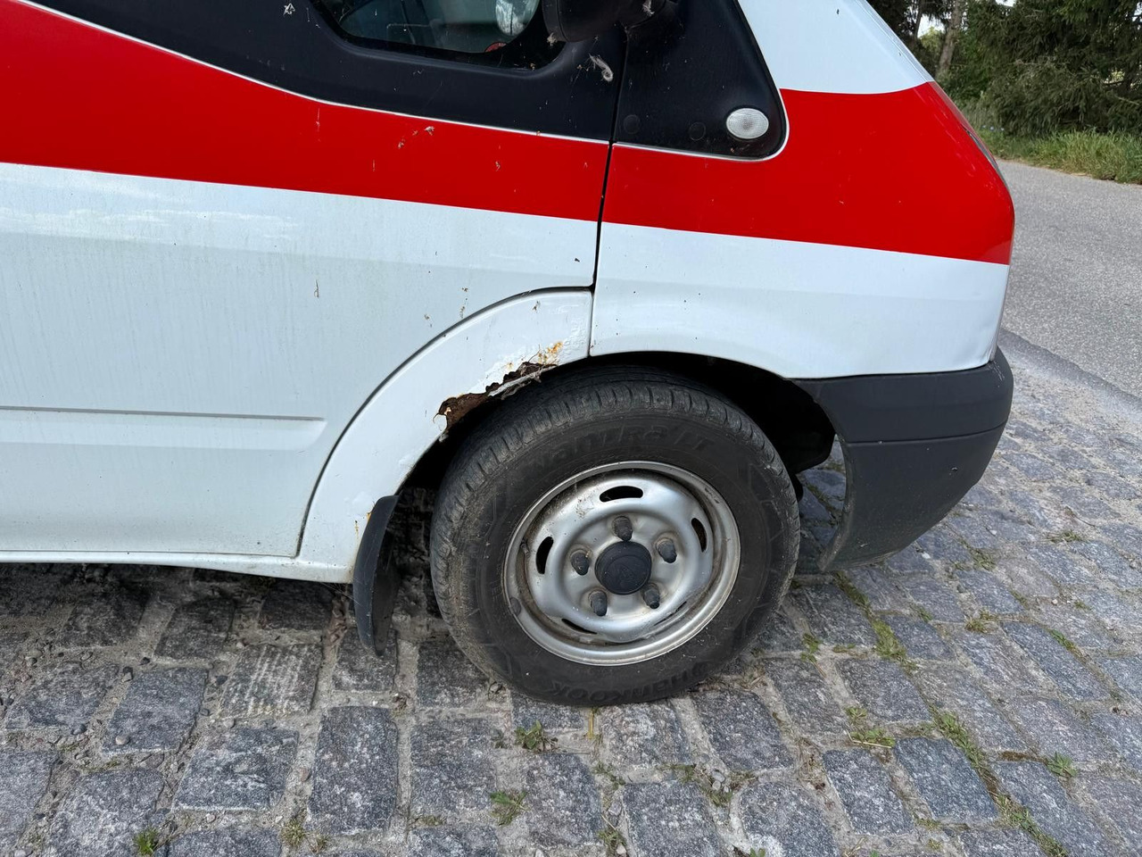 Ford Transit Kombi FT 300 K *1 600 € netto - Persontransport: bild 5 Ford Transit Kombi FT 300 K *1 600 € netto - Persontransport: bild 5