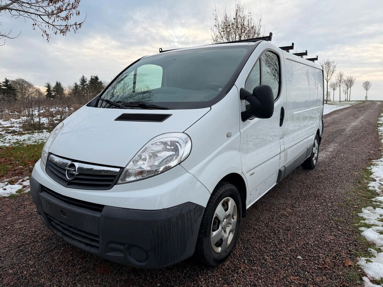 Opel Vivaro 2.0 CDTi *A/C *Long *nur 119000km - Skåpbil: bild 1 Opel Vivaro 2.0 CDTi *A/C *Long *nur 119000km - Skåpbil: bild 1