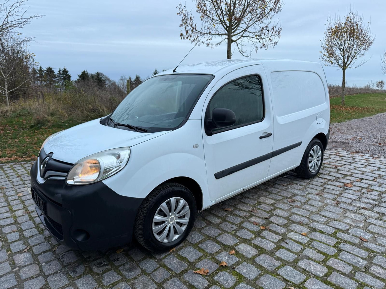 Renault Kangoo Rapid 1.5 dCi Basis *A/C - Små skåpbil: bild 2 Renault Kangoo Rapid 1.5 dCi Basis *A/C - Små skåpbil: bild 2