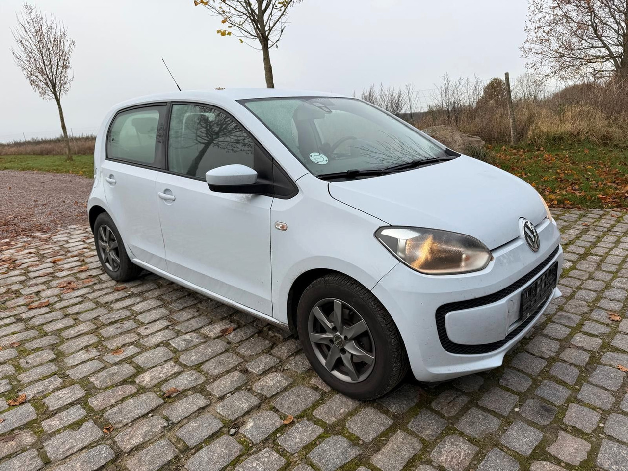 Volkswagen 1.0 MPI move up! *A/C - Personbil: bild 1 Volkswagen 1.0 MPI move up! *A/C - Personbil: bild 1