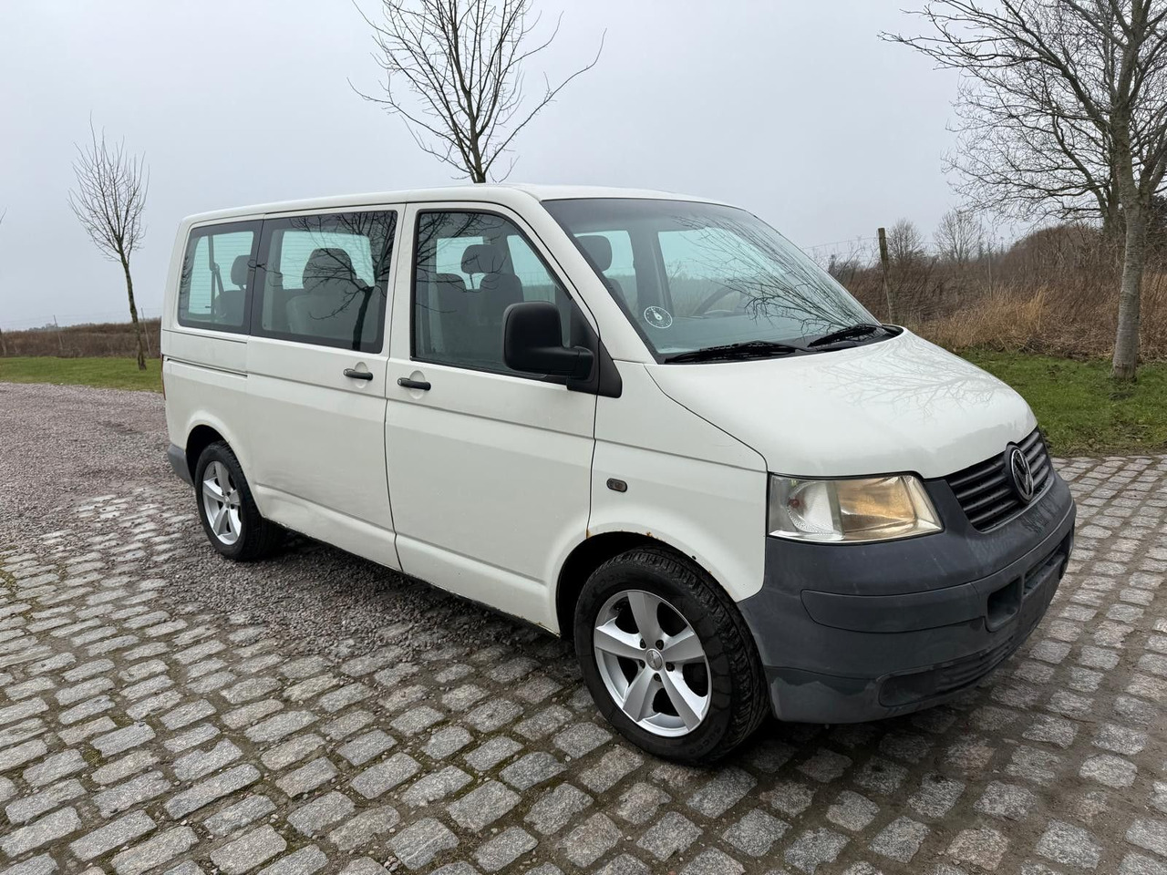Volkswagen T5 Transporter 1.9 TDI *9 Sitze * 3900 € - Persontransport: bild 1 Volkswagen T5 Transporter 1.9 TDI *9 Sitze * 3900 € - Persontransport: bild 1
