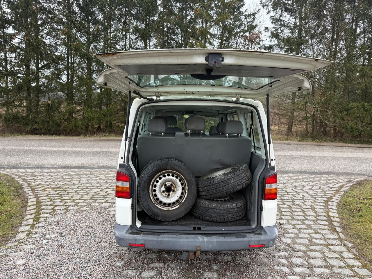 Leasa  Volkswagen T5 Transporter 1.9 TDI *9 Sitze *RESERVED RO Volkswagen T5 Transporter 1.9 TDI *9 Sitze *RESERVED RO: bild 23 Leasa  Volkswagen T5 Transporter 1.9 TDI *9 Sitze *RESERVED RO Volkswagen T5 Transporter 1.9 TDI *9 Sitze *RESERVED RO: bild 23