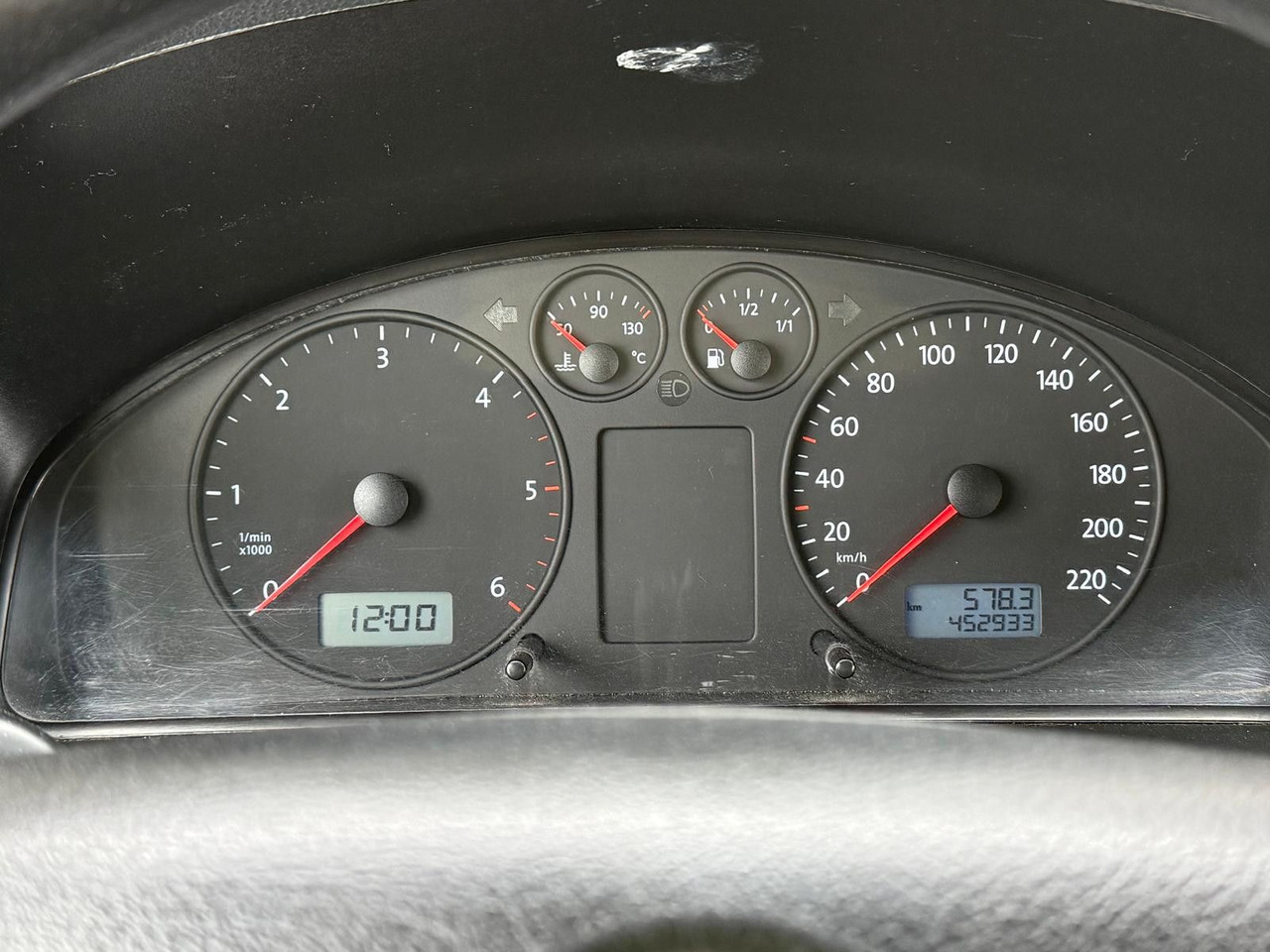 Leasa  Volkswagen T5 Transporter 1.9 TDI *9 Sitze *RESERVED RO Volkswagen T5 Transporter 1.9 TDI *9 Sitze *RESERVED RO: bild 19 Leasa  Volkswagen T5 Transporter 1.9 TDI *9 Sitze *RESERVED RO Volkswagen T5 Transporter 1.9 TDI *9 Sitze *RESERVED RO: bild 19