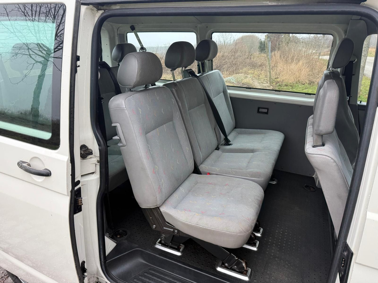 Leasa  Volkswagen T5 Transporter 1.9 TDI *9 Sitze *RESERVED RO Volkswagen T5 Transporter 1.9 TDI *9 Sitze *RESERVED RO: bild 14 Leasa  Volkswagen T5 Transporter 1.9 TDI *9 Sitze *RESERVED RO Volkswagen T5 Transporter 1.9 TDI *9 Sitze *RESERVED RO: bild 14