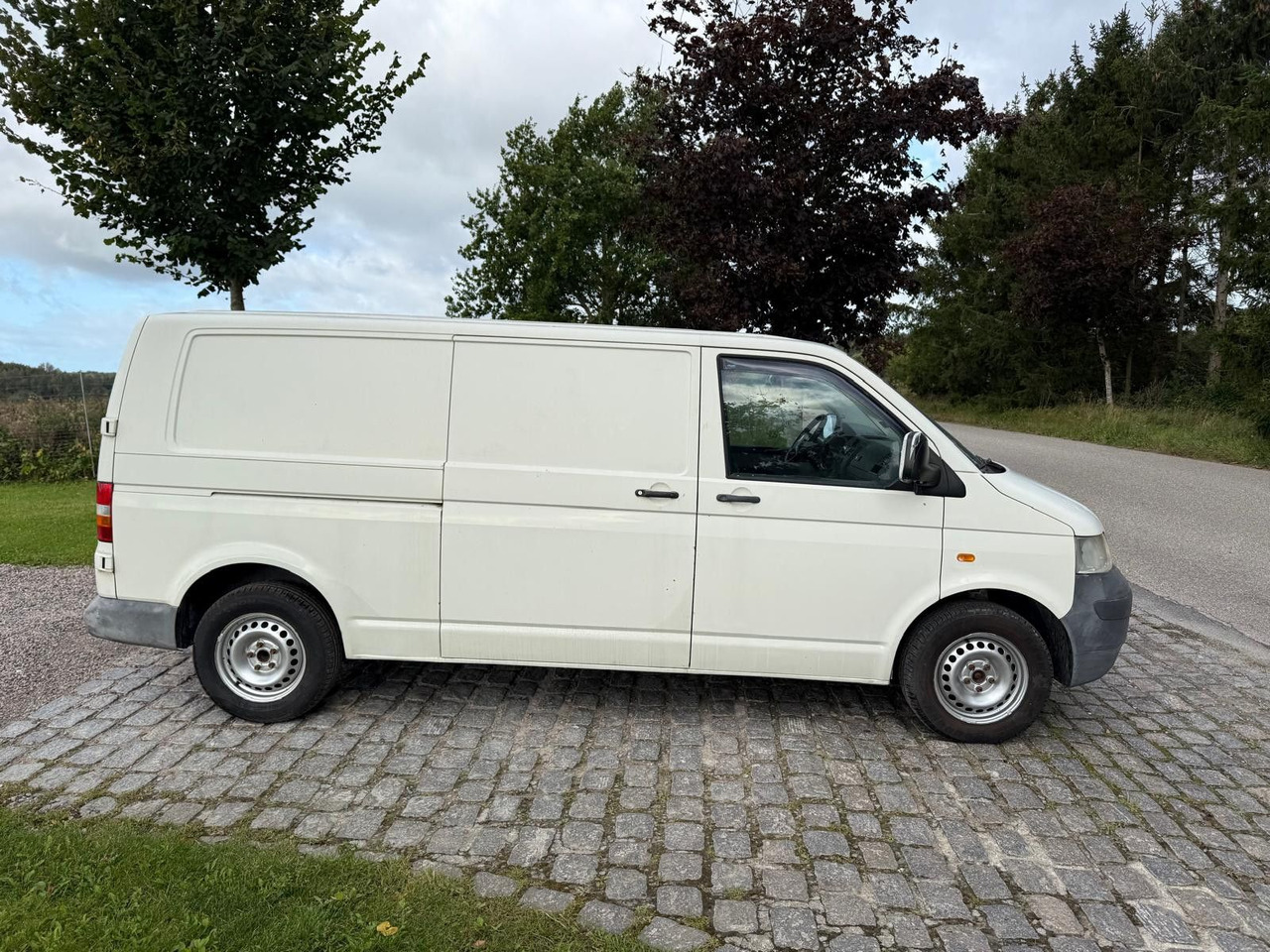 Volkswagen T5 Transporter 2.5 TDI Kasten lang - Små skåpbil: bild 5 Volkswagen T5 Transporter 2.5 TDI Kasten lang - Små skåpbil: bild 5