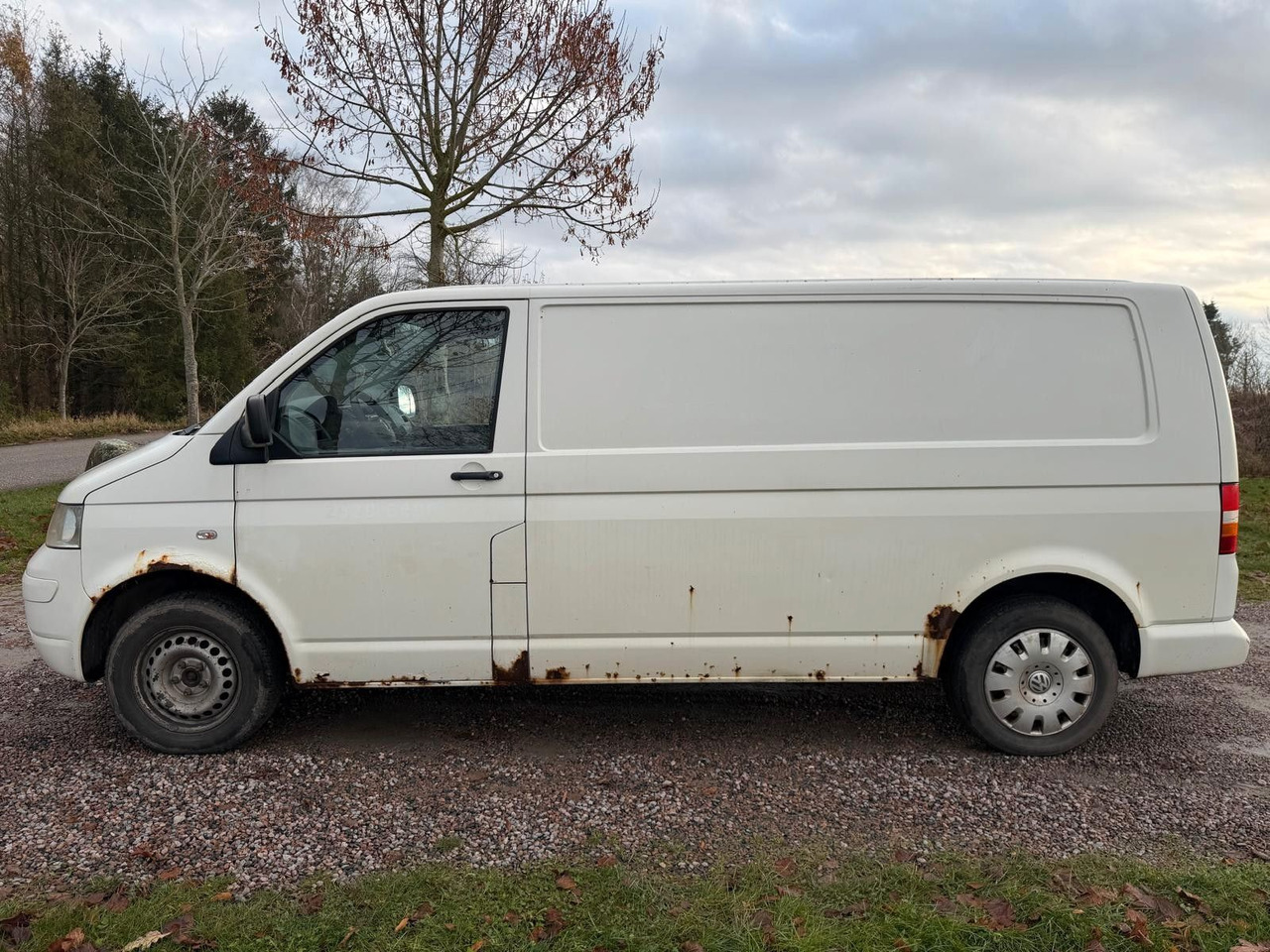 Volkswagen T5 Transporter Kasten-Kombi Kasten Long - Små skåpbil: bild 2 Volkswagen T5 Transporter Kasten-Kombi Kasten Long - Små skåpbil: bild 2