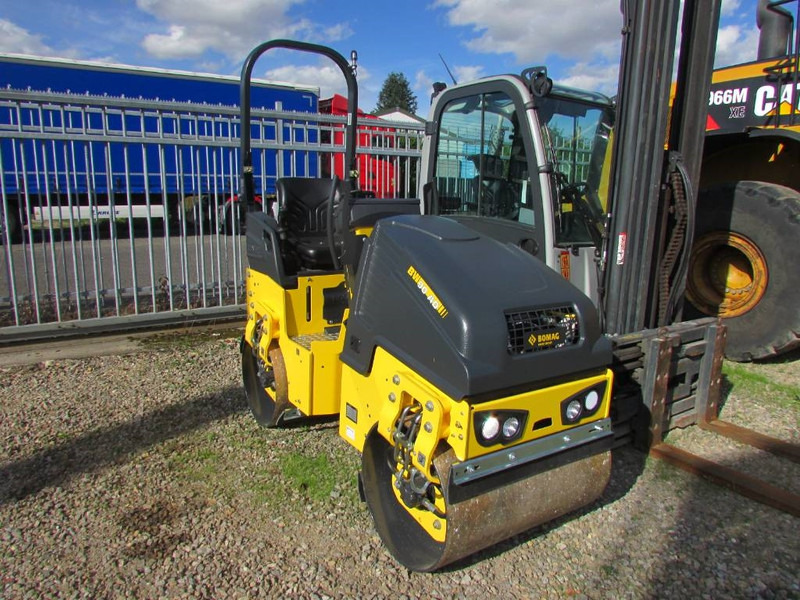 Bomag BW 90 AD-5 Walze / 21.500 EUR - Vält: bild 2 Bomag BW 90 AD-5 Walze / 21.500 EUR - Vält: bild 2