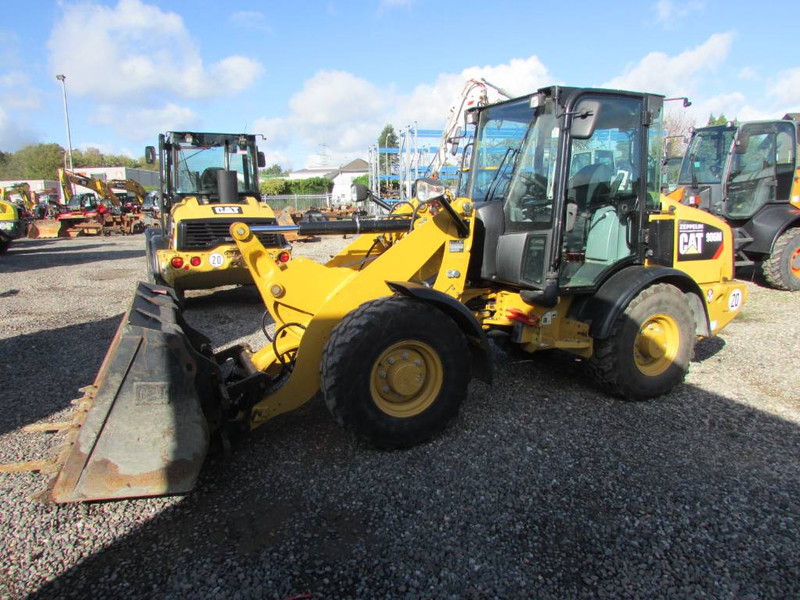 Cat 906 M Radlader 29.500 EUR - Hjullastare: bild 1 Cat 906 M Radlader 29.500 EUR - Hjullastare: bild 1