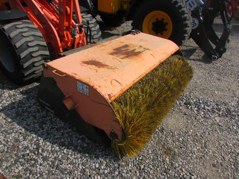 Vangaever Typ 05BB1525 Anbaukehrmaschine 1.500 EUR - Sopaggregat för Byggmaskiner: bild 1 Vangaever Typ 05BB1525 Anbaukehrmaschine 1.500 EUR - Sopaggregat för Byggmaskiner: bild 1