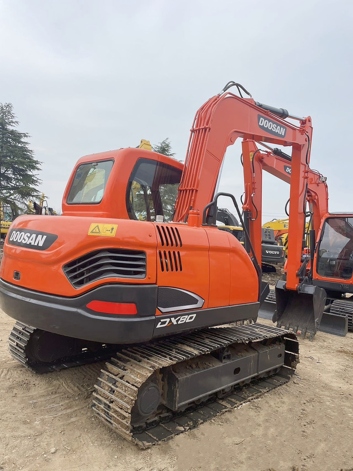 DOOSAN DX80 - Bandgrävare: bild 5 DOOSAN DX80 - Bandgrävare: bild 5