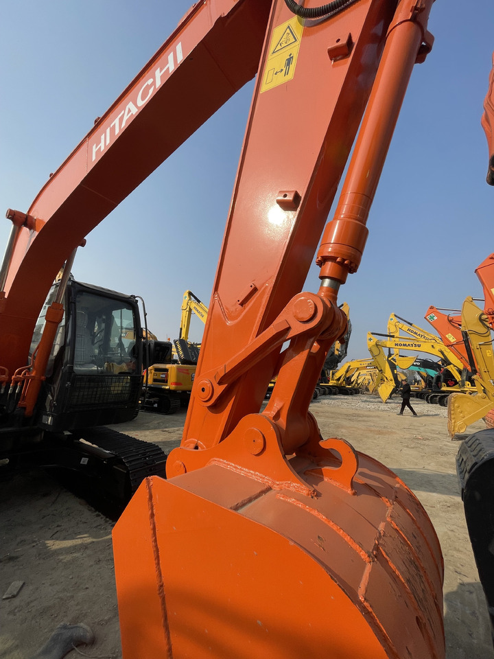 HITACHI ZX130 - Bandgrävare: bild 5 HITACHI ZX130 - Bandgrävare: bild 5