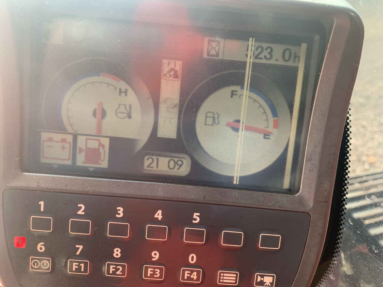 HITACHI ZX200-3 - Bandgrävare: bild 5 HITACHI ZX200-3 - Bandgrävare: bild 5