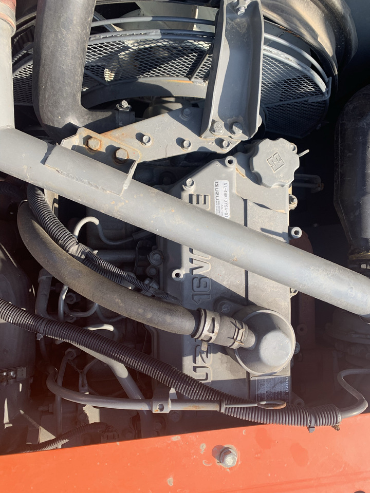 HITACHI ZX200-3 - Bandgrävare: bild 4 HITACHI ZX200-3 - Bandgrävare: bild 4