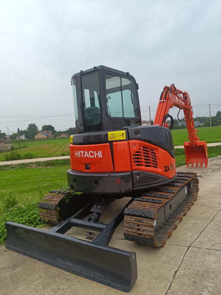 HITACHI ZX50U-2 - Minigrävmaskin: bild 4 HITACHI ZX50U-2 - Minigrävmaskin: bild 4