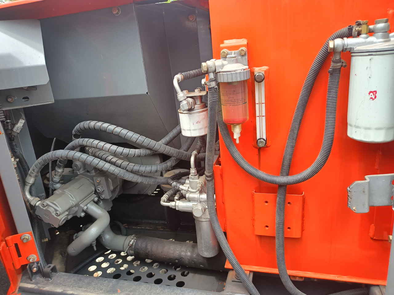 HITACHI ZX60 - Minigrävmaskin: bild 2 HITACHI ZX60 - Minigrävmaskin: bild 2